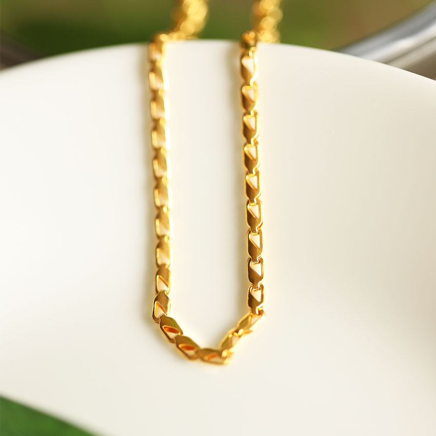 Aarohi Gold Bracelet