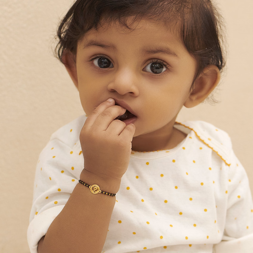 Gold Bracelets 18 Karat Yellow Gold Om Baby Nazaria Gold Bracelet Set of 2