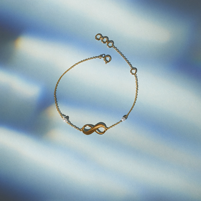 Gemstone Bracelets 18 Karat Yellow Gold Beyond Infinity Personalised Gemstone Bracelet