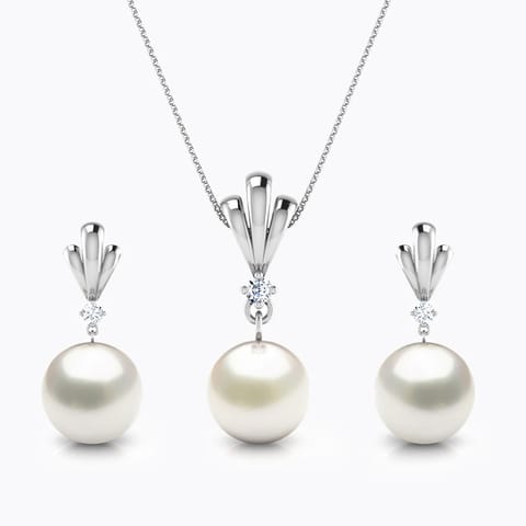 Simple Drop Pearl Matching Set Diamond Sets 18 Karat White Gold Simple Drop Pearl Matching Set