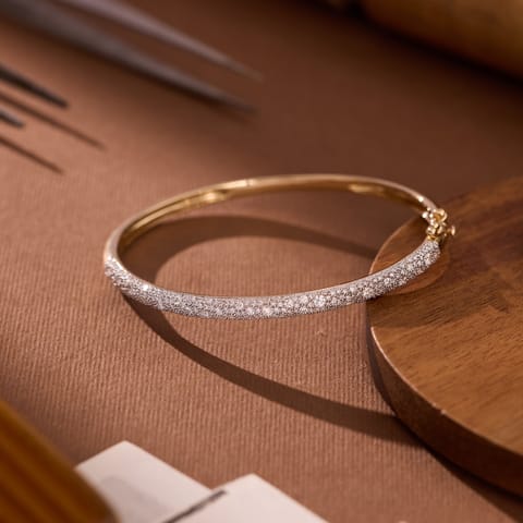Continuous Pav�iamond Bangle
