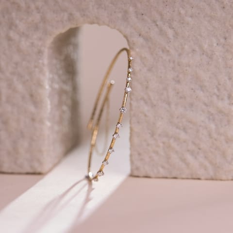Sparkly Poise Diamond Bangle