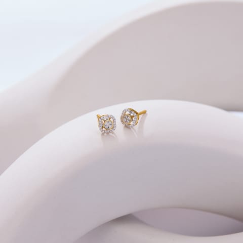 Classic Trace Diamond Stud Earrings