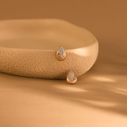 Textured Radiance Diamond Stud Earrings Textured Radiance Diamond Stud Earrings