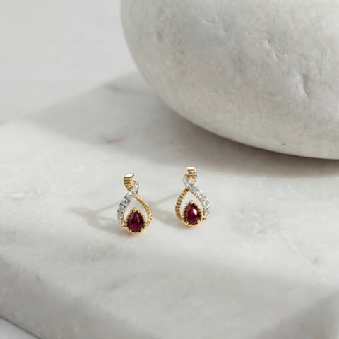 Garnet Twist Gemstone Stud Earrings Garnet Twist Gemstone Stud Earrings