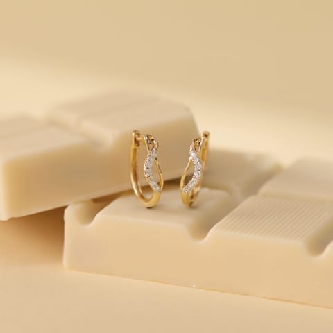 Curved Gleam Diamond Hoop Earrings