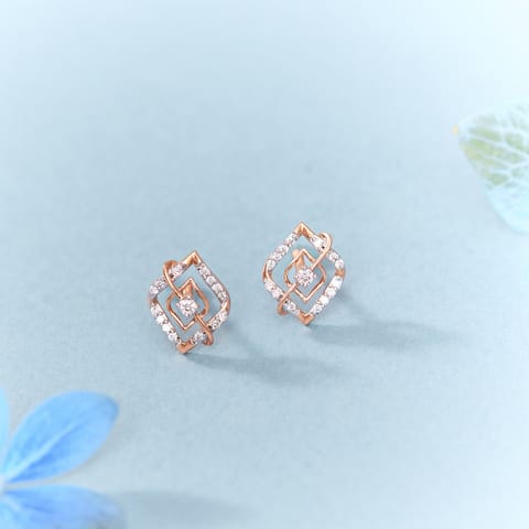 Glam Curve Diamond Stud Earrings