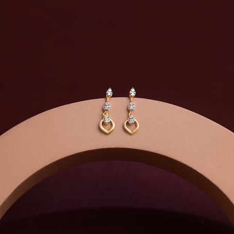 Gleaming Trail 9KT Diamond Drop Earrings Gleaming Trail 9KT Diamond Drop Earrings