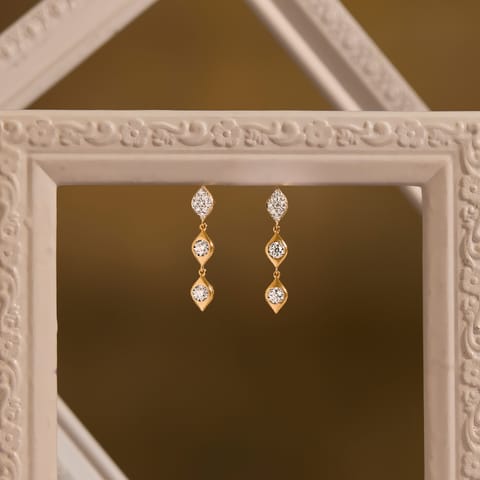 Pristine Spark Diamond Drop Earrings Pristine Spark Diamond Drop Earrings