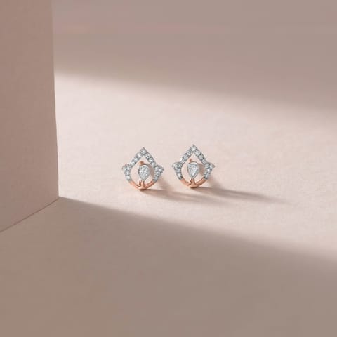 Tulip Sway Diamond Stud Earrings Tulip Sway Diamond Stud Earrings