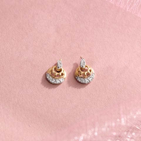 Curved Paisley Diamond Stud Earrings Curved Paisley Diamond Stud Earrings