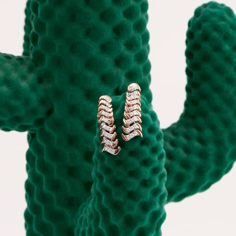 Alluring Links Diamond Drop Earrings