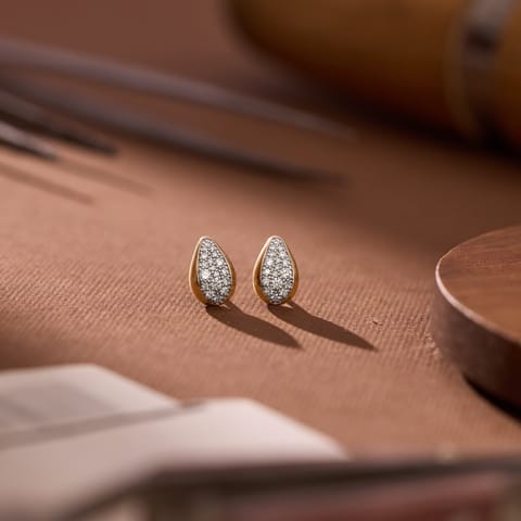 Pear Pav�iamond Stud Earrings Pear Pav�iamond Stud Earrings