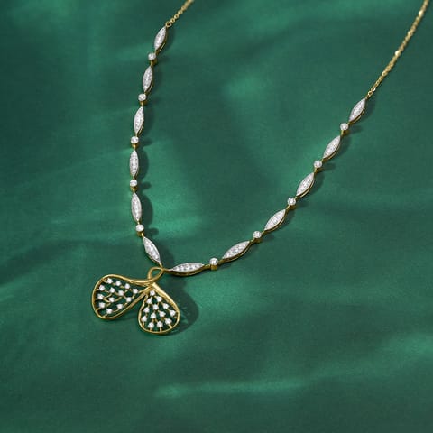 Streaking Petals Diamond Necklace Streaking Petals Diamond Necklace