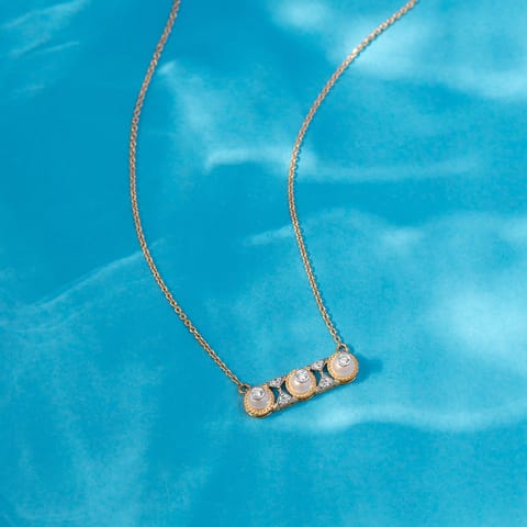Golden Royal Gemstone Necklace Golden Royal Gemstone Necklace