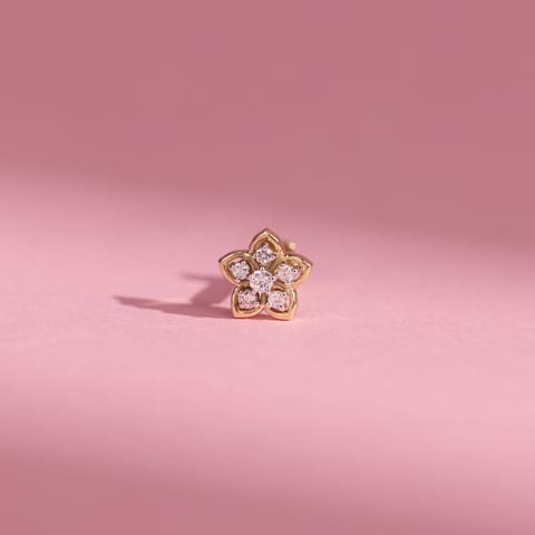 Floral Grace Diamond Nose Pin