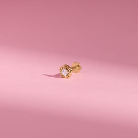 Floral Eclat Diamond Nose Pin Floral Eclat Diamond Nose Pin