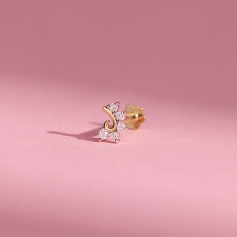 Radiant Gleam Diamond Nose Pin