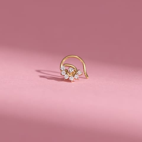 Alluring Spark Diamond Nose Pin