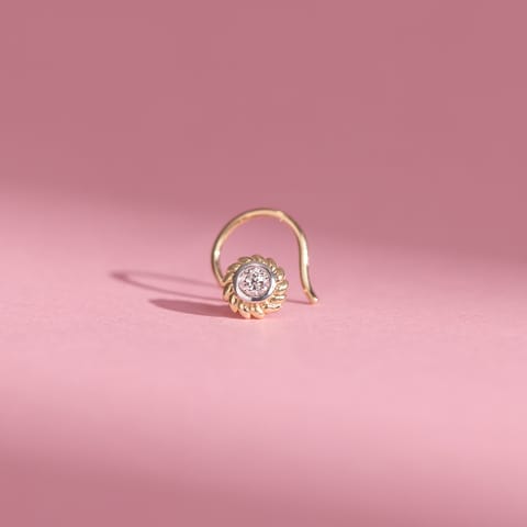Dainty Spark Diamond Nose Pin