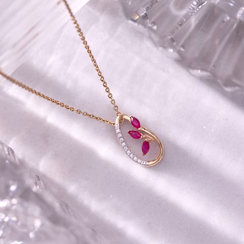 Red Loop 9KT Gemstone Pendant Red Loop 9KT Gemstone Pendant