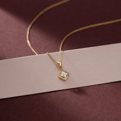 Fluted Qudra Diamond Pendant