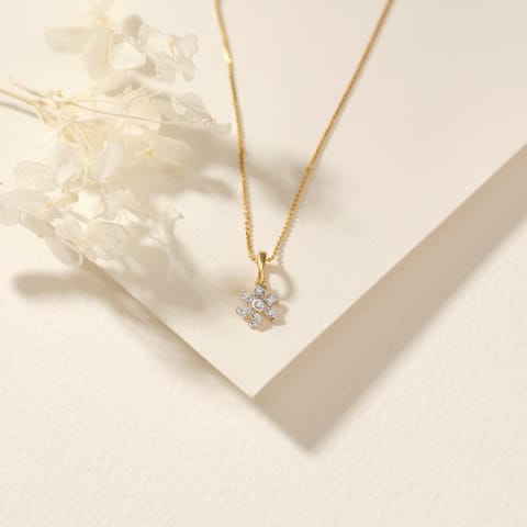 Twirl Seven Diamond Pendant