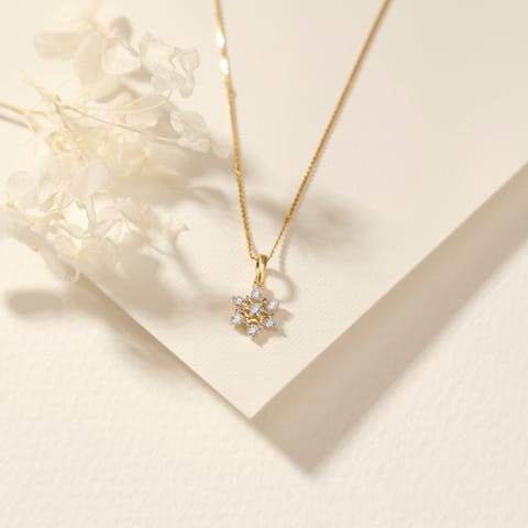 Reverie Seven Diamond Pendant Reverie Seven Diamond Pendant