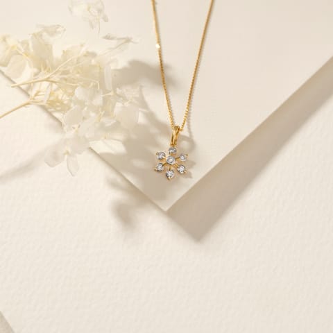 Prismatic Seven Diamond Pendant Prismatic Seven Diamond Pendant