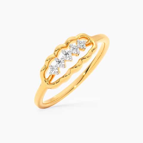 Scallop Line 9KT Diamond Ring