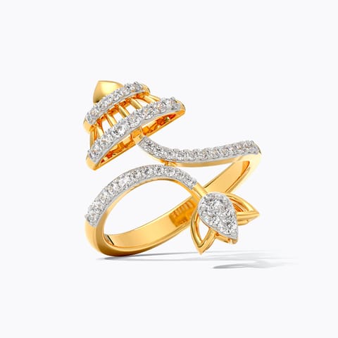 Tircha Panna Diamond Ring