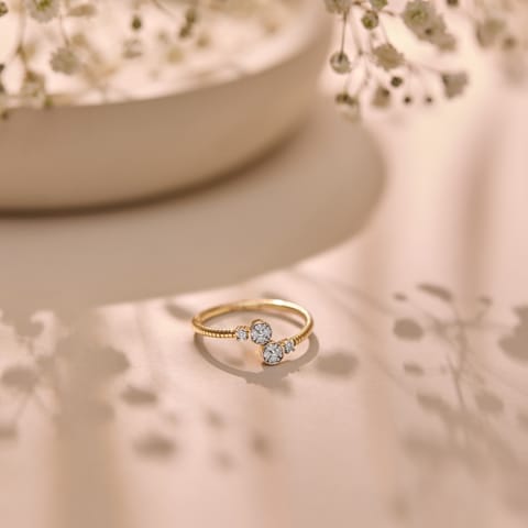 Shining Loop Diamond Ring