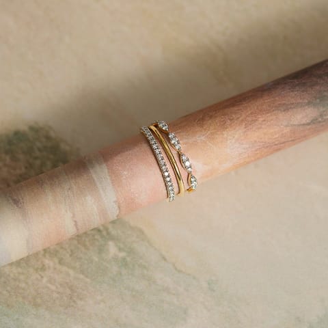 Multi Styling Streaks Diamond Ring Multi Styling Streaks Diamond Ring