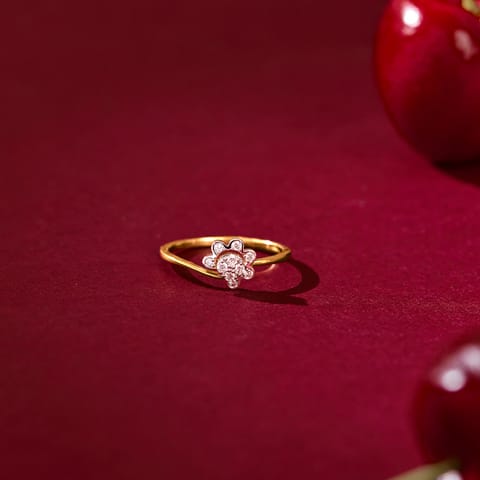 Classic Bloom Diamond Ring Classic Bloom Diamond Ring