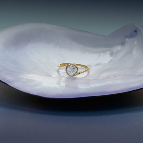 Classic Grace Diamond Ring