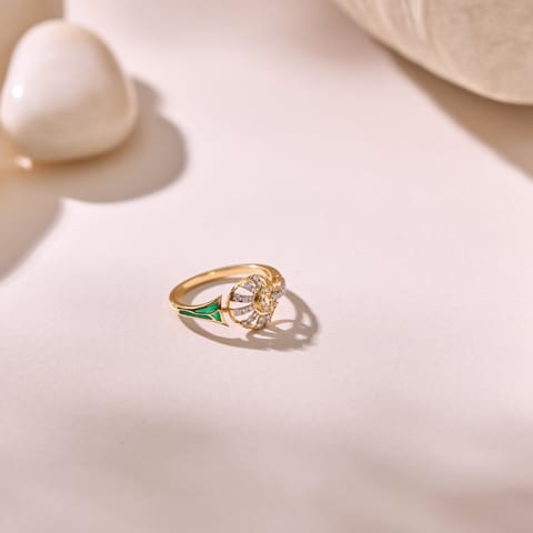 Glossy Verdant Diamond Ring Glossy Verdant Diamond Ring