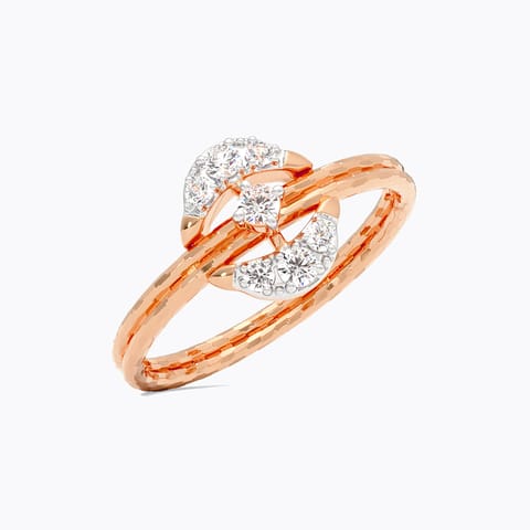 Gleaming Reflects Diamond Ring