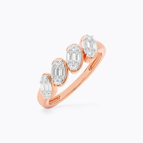 Oval Stria Diamond Ring Oval Stria Diamond Ring