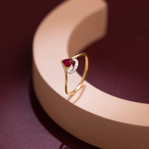 Crimsonia 9KT Gemstone Ring