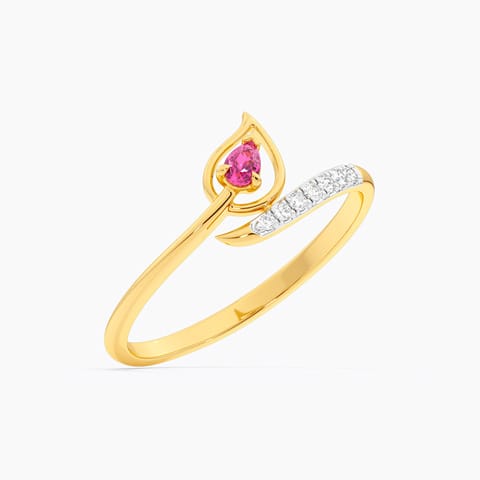 Red Petal 9KT Gemstone Ring Red Petal 9KT Gemstone Ring