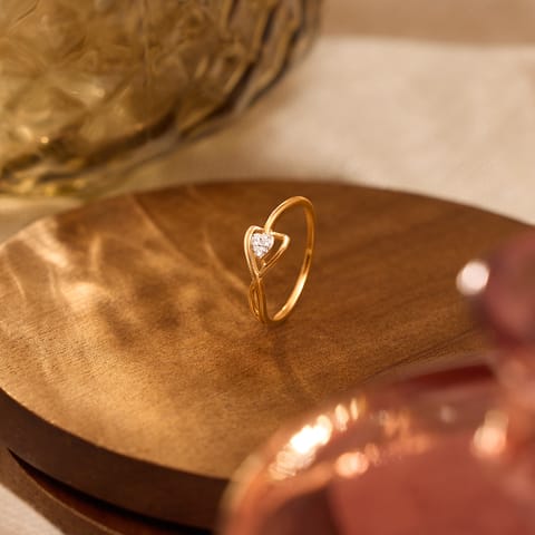 Sleek Shine 9KT Diamond Ring Sleek Shine 9KT Diamond Ring