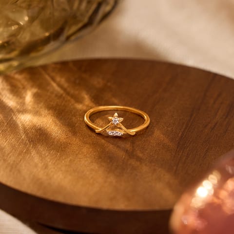 Dainty Star 9KT Diamond Ring