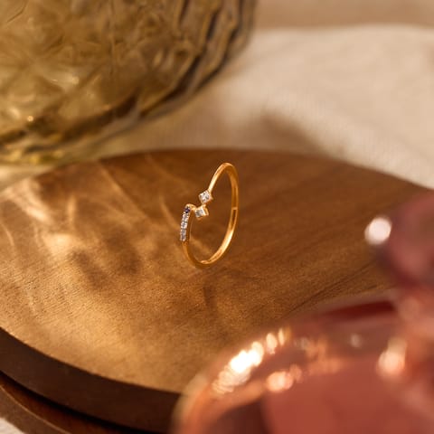 Minimal Blue 9KT Gemstone Ring Minimal Blue 9KT Gemstone Ring