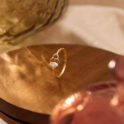 Red Arc 9KT Gemstone Ring Red Arc 9KT Gemstone Ring