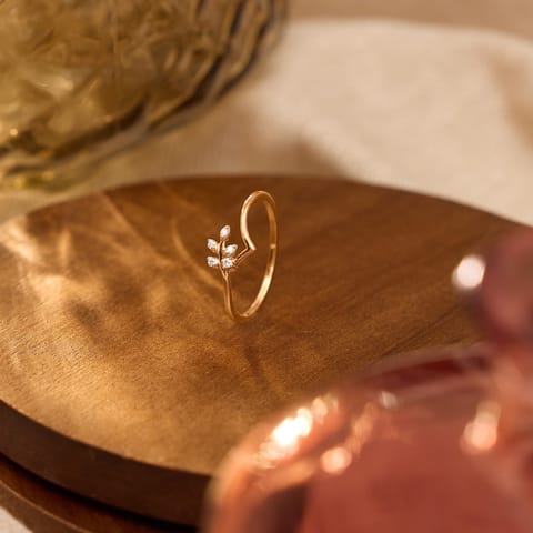 Leaf Chevron 9KT Diamond Ring Leaf Chevron 9KT Diamond Ring