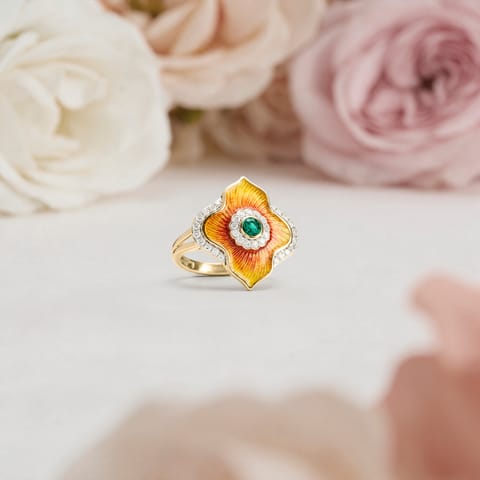 Emerald Emboss Gemstone Ring