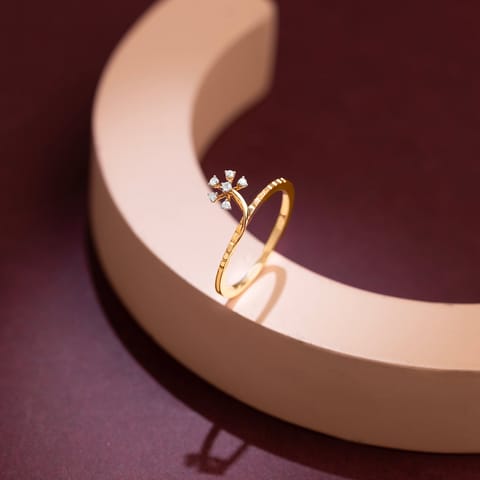 Daisy Bloom 9KT Diamond Ring Daisy Bloom 9KT Diamond Ring