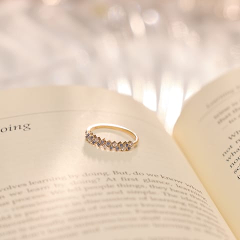 Linear Blue 9KT Gemstone Ring Linear Blue 9KT Gemstone Ring