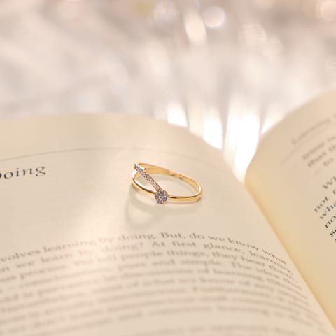 Shooting Ray 9KT Gemstone Ring