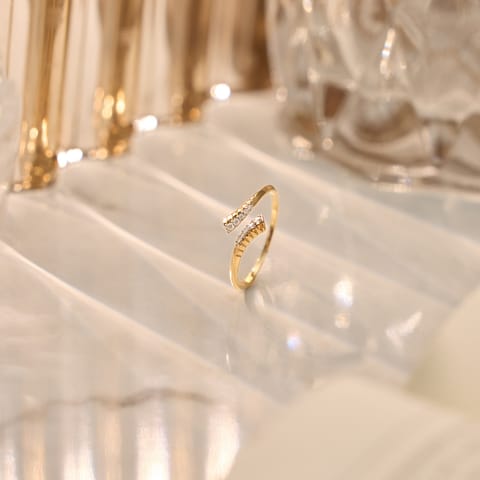 Crossover Sparkle 9KT Diamond Ring